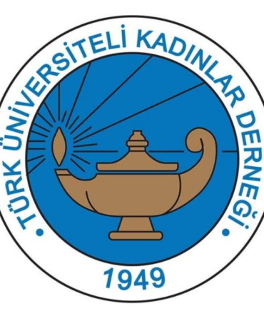 tukdnin-genc-mesaleleri-ataturk-devrimlerini-gelecege-tasiyor-fYdJPv3N.jpg