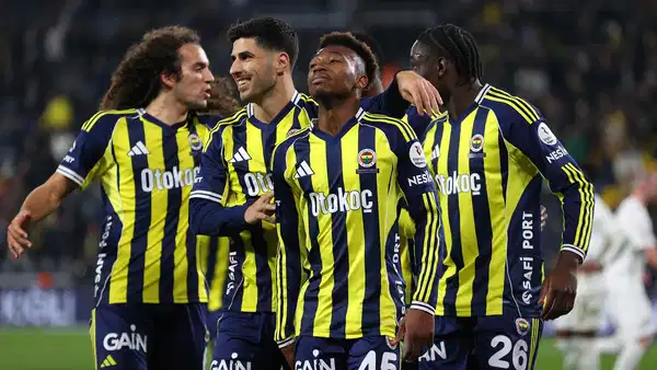 uc-isim-listede-yer-almadi-fenerbahcenin-konyaspor-maci-kamp-kadrosu-belli-oldu-GcFa7PBe.jpg