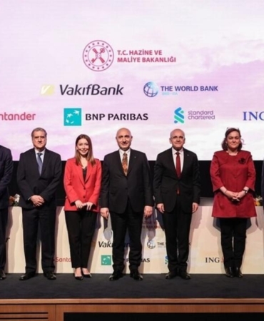 vakifbanktan-15-milyar-avroluk-kalkinma-finansmani-anlasmasi-Eyulg5EZ.jpg