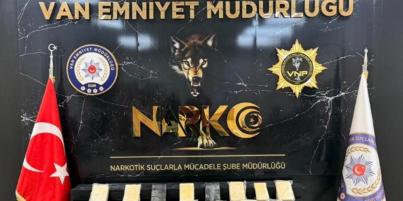 vanda-durdurulan-aractan-16-kilo-kokain-cikti-ryVPtXCL.jpg