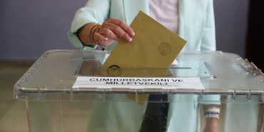 yolsuzluklarla-anilan-chp-kayiplarda-ak-parti-oylarini-artiriyor-yeni-anket-geldi-q1wb6Pyb.jpg